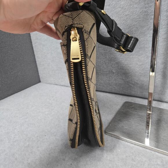 Fossil Preston Diamond Expandable Canvas And Leather Crossbody - Picture 6 of 11